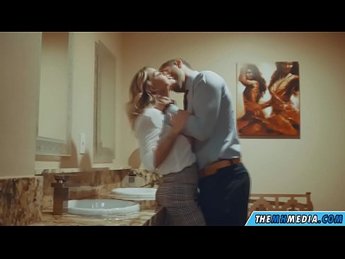 ❤️ когда грудастая блондинка соблазняет тебя в общественном туалете ☑ Жесткое порно на сайте xxxdeutschepornos.ru ❌
